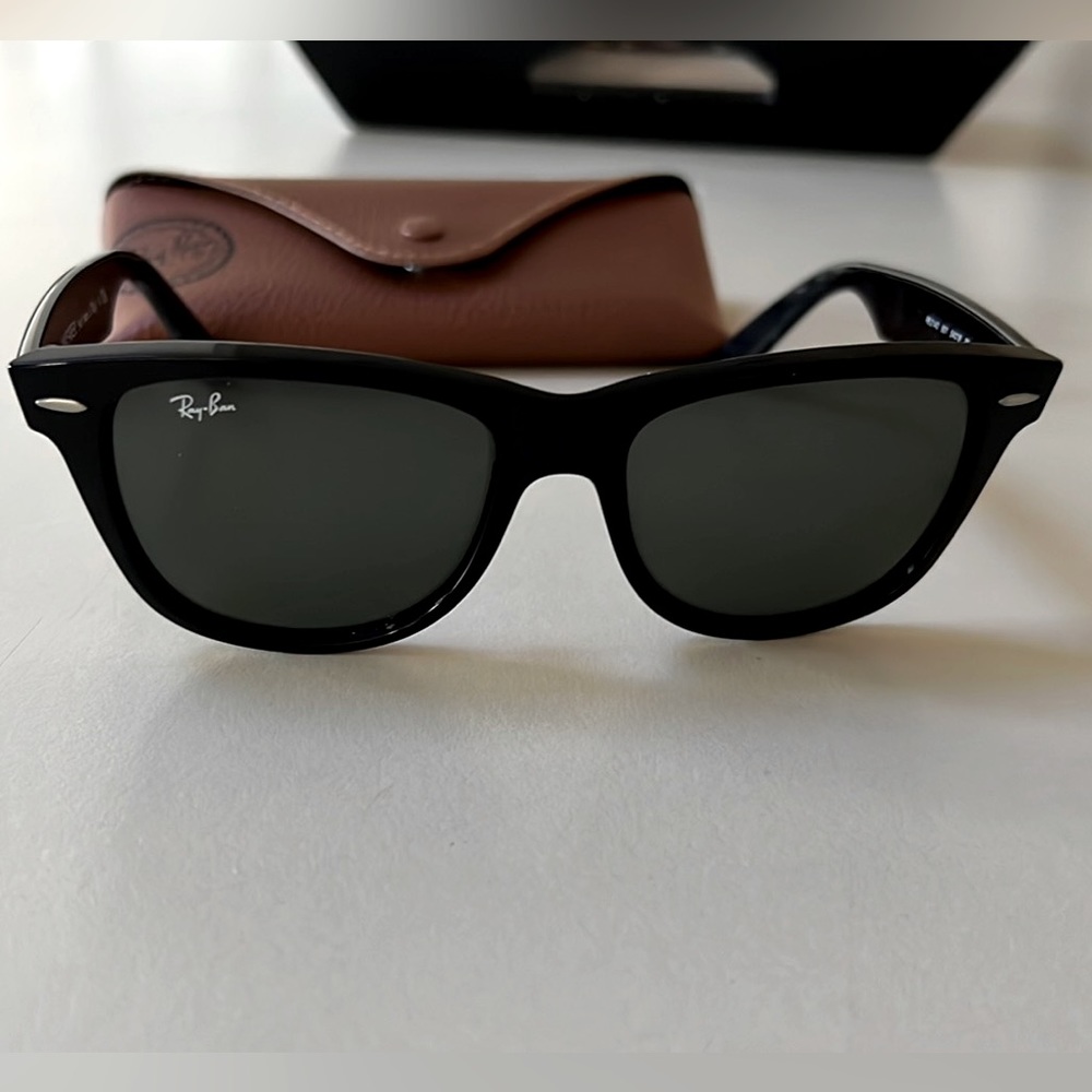 Authentic Ray-Ban Wayfarer Sunglasses
